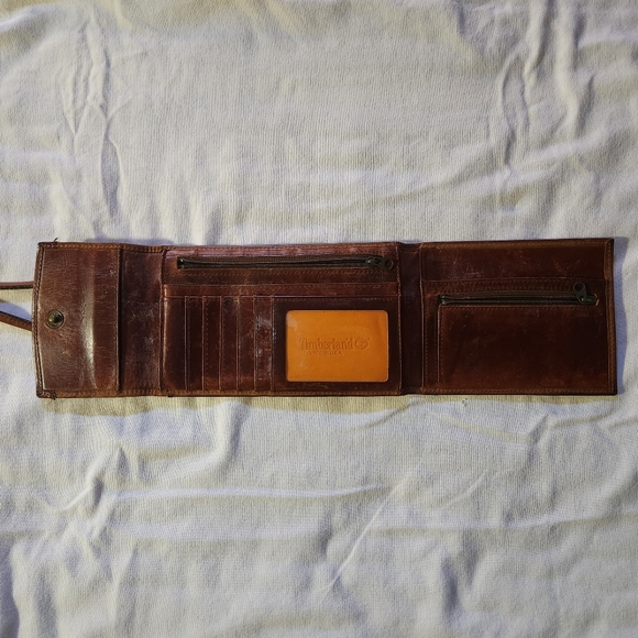 Vintage brown leather Timberland wallet bag.  Excellent weathered condition. - Picture 3 of 9